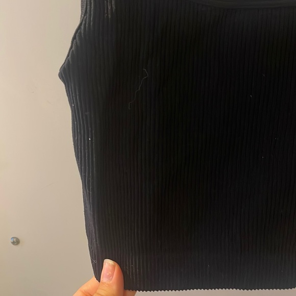 Basic Zara Top - Picture 2 of 2